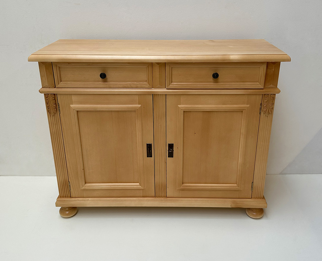 Anrichte Rangau 2-türig, Serie 1421-1422, Fichte Rosner lackiert