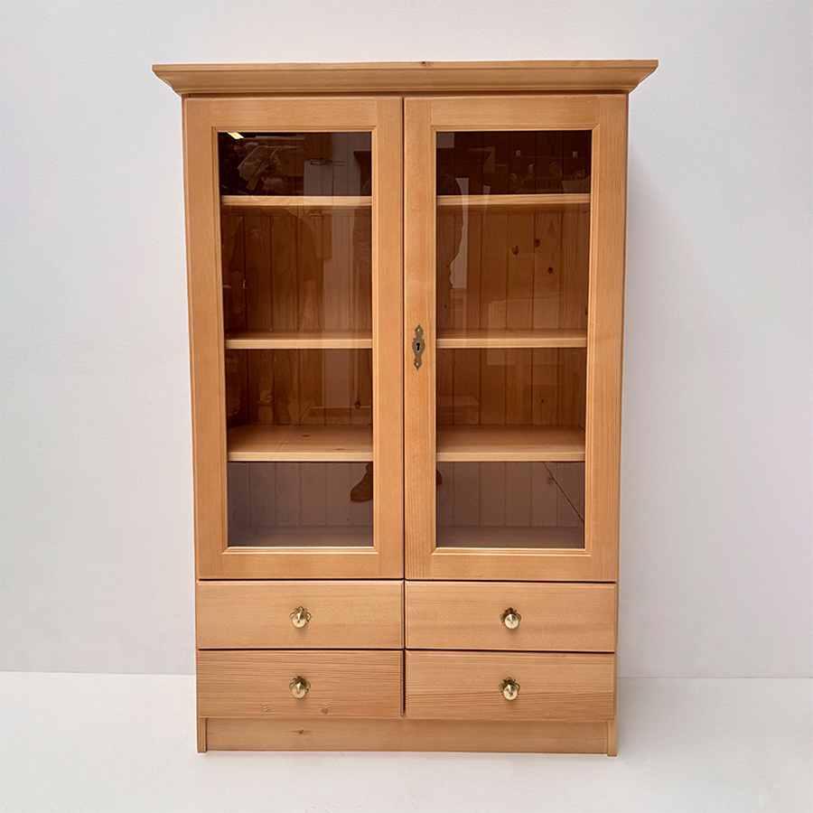 Aufsatzvitrine, mit Kranz, 2 Glastüren, 4 Schubläden