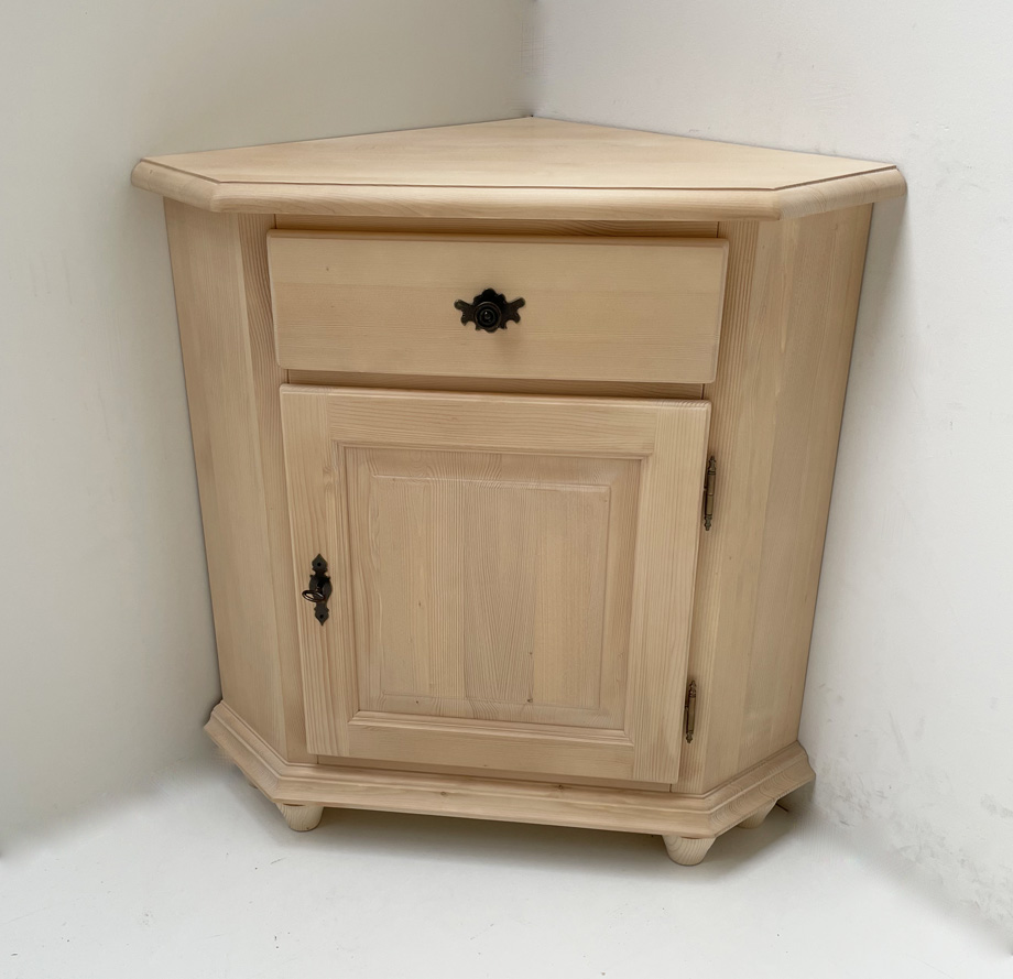 Eckanrichte Eckkommode Füssen  Wandmaß 60/60 cm, tiefer Eckschubladen !