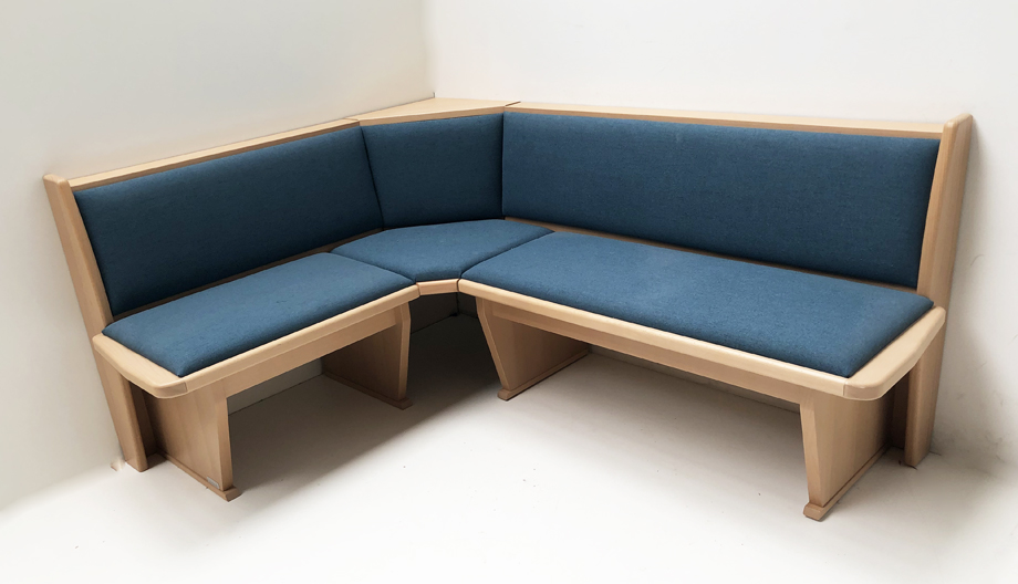 Eckbank Jesolom 145/185 cm, mit Truhe, Buche, Sitz und Rücken gepolstert