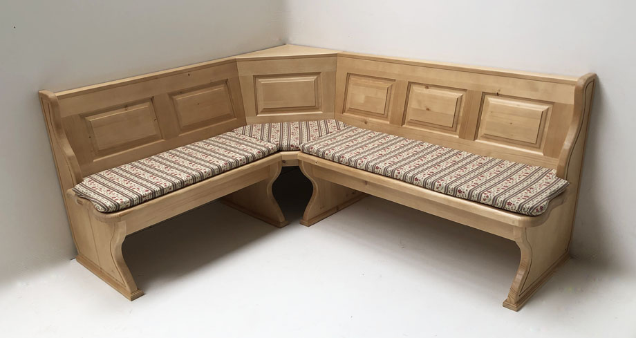 Eckbank Lindau 165/195  mit Truhen, Aussenwangen gerillt, Polster Kissen genäht, Waidhaus beige