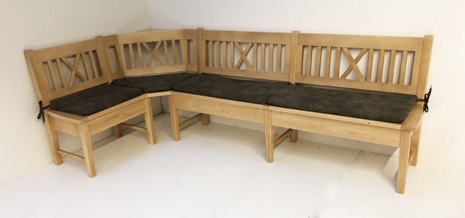Eckbank Nürnberg 130/250 cm mit Sprossen, Rosner gebeizt und lackiert, Polster genäht , Feel 235