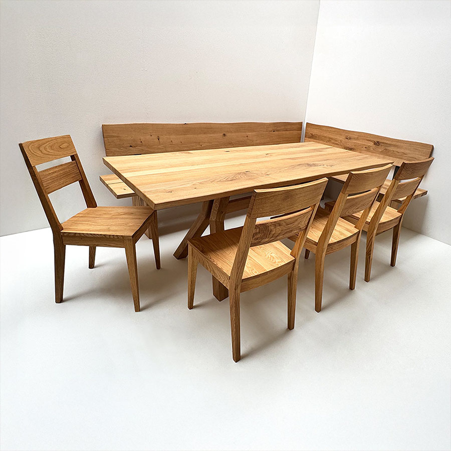 Eckbankgruppe Oviedo nach Maß, 250/170 cm, Larissa 90/200 cm, Baumkante, 4 Stühle, Wildeiche geölt