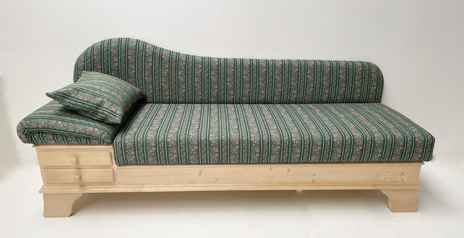 Sofa Liege Chiemgau, Sonderlänge 220 cm, Sitzhöhe 50 cm, Waidhaus grün ! 38 Lagerstoffe preisgleich