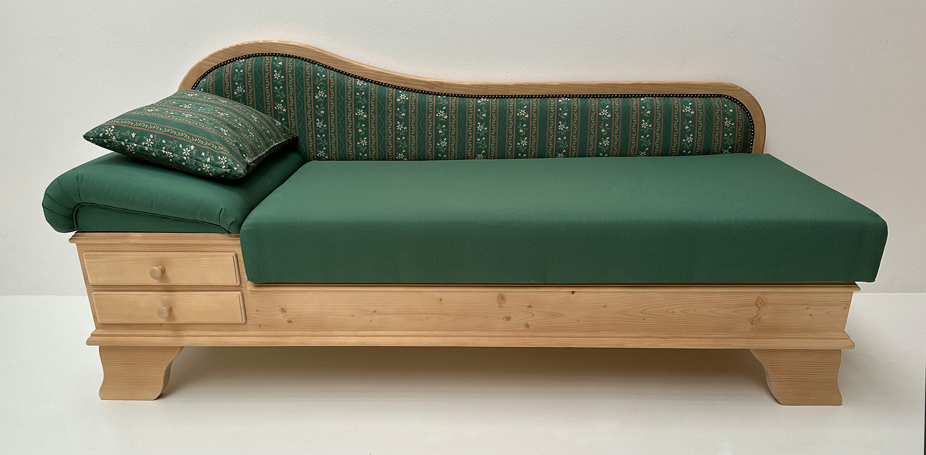Sofa Liege Garmisch , Brixen TS-1669 Streifen, TS-1675 Uni Punkt