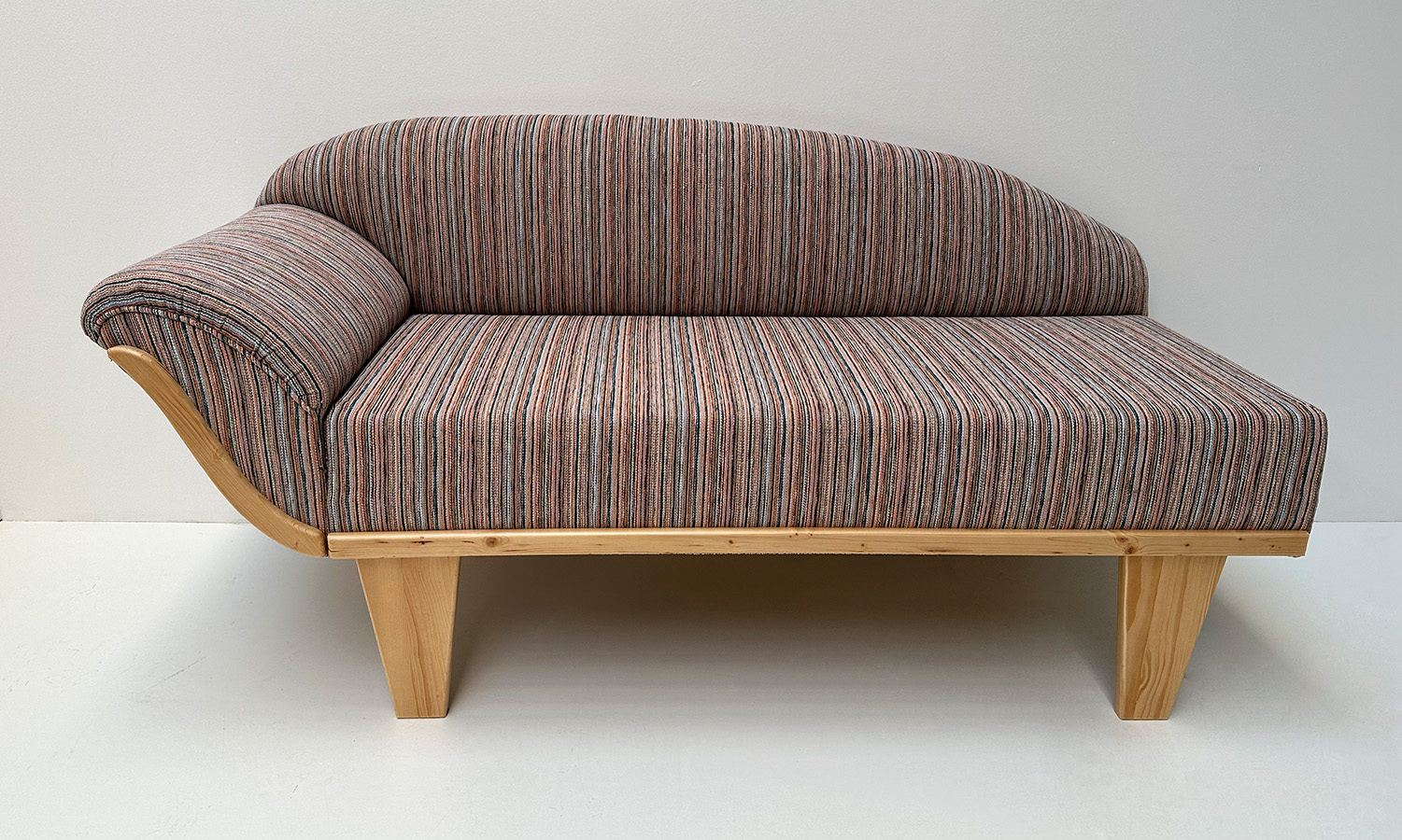 Küchencouch LINA, Esstischsofa, Fichte, Sitzhöhe 50 cm, Trapez, Salzburg MU 38 Lagerstoffe