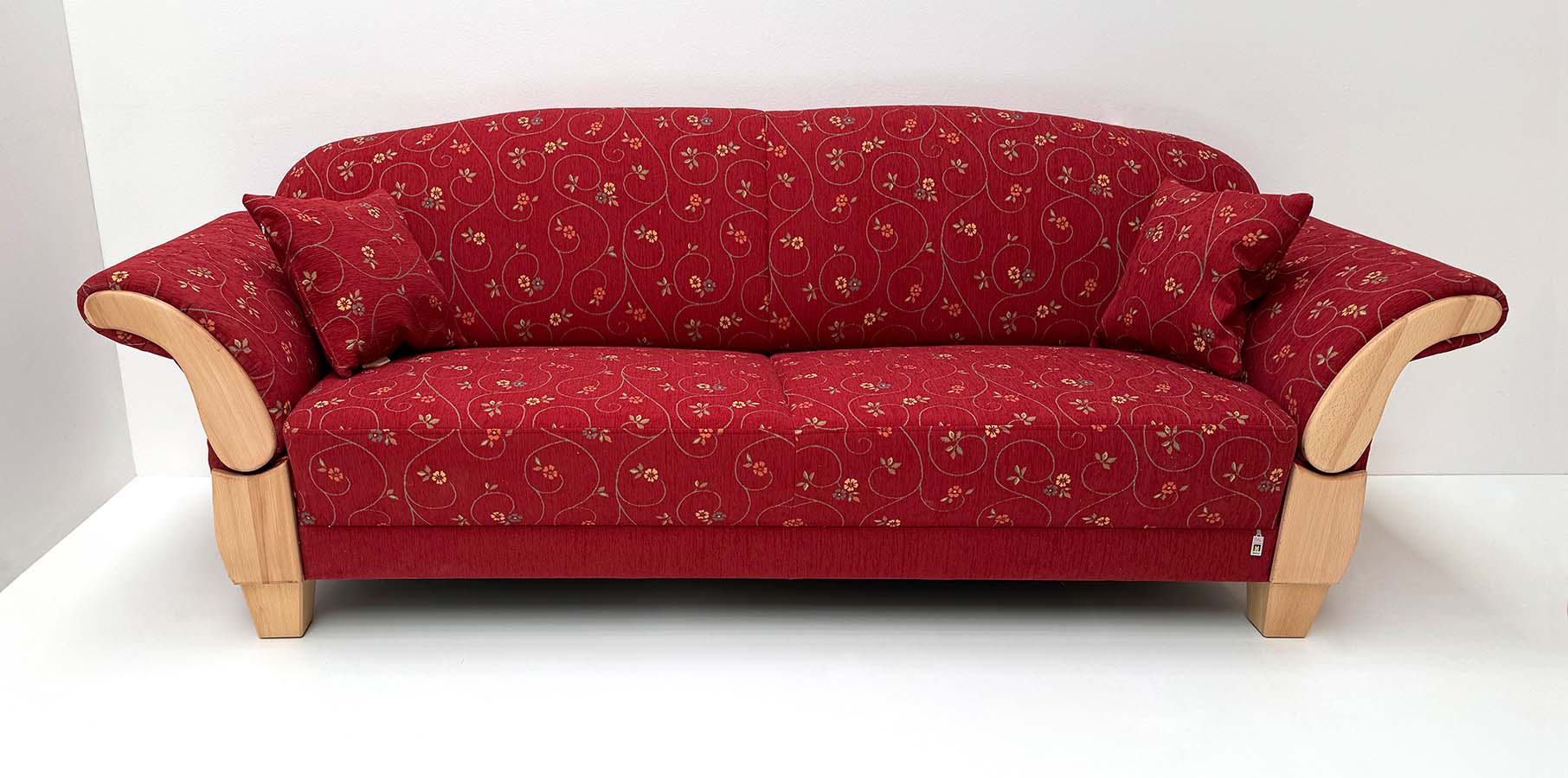 Polstersofa Davos 440-35;3,5-Sitzer, 232 cm, Holzchatosen Buche,Pöchlarn Ranke Bordeaux Uni bordeaux