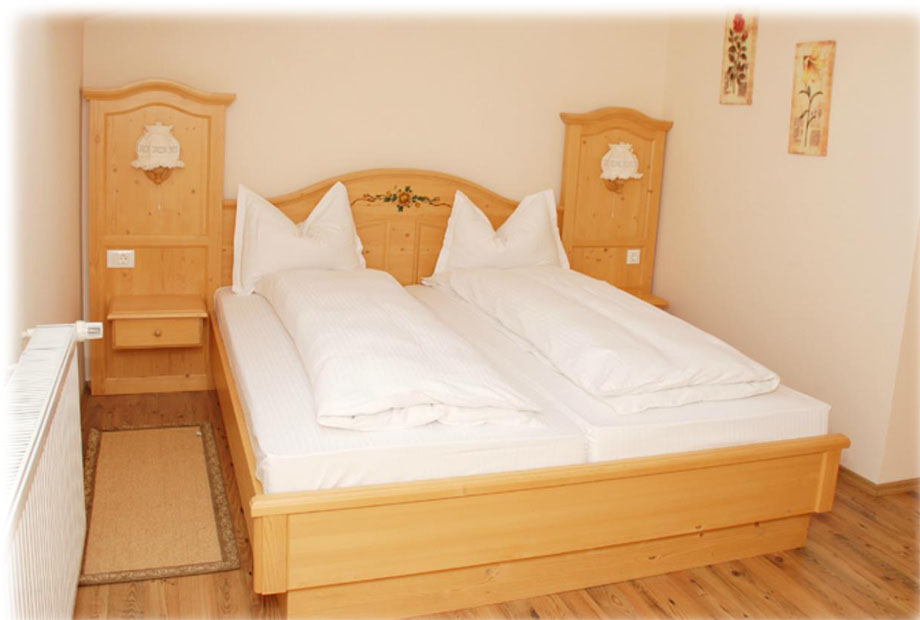Landhausmöbel Hotel-Doppelbett Kitzbühel 180/200 cm