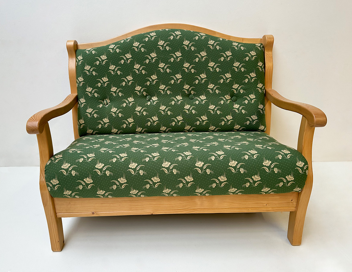 Sofa Inzell, 2 Sitzer 120 cm, Kössen grün, 38 Lagerstoffe preisgleich
