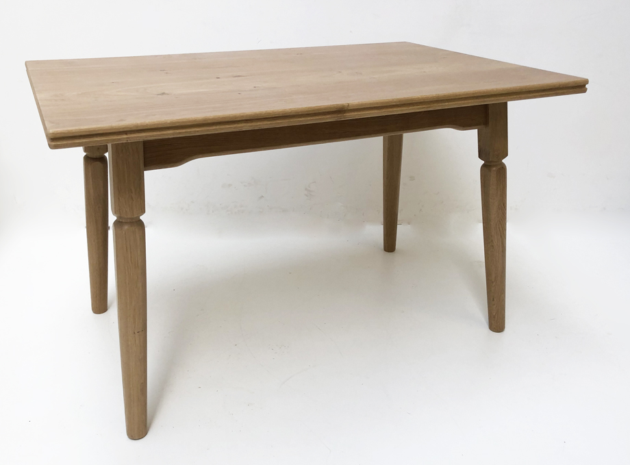 Vierfußtisch Modell 183 , 120/80 cm, Eiche, Standardplatte furniert , Schösswender