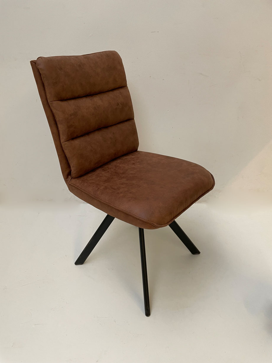 Stuhl Toma T46, Vollpolsterstuhl mit Metallgestell und Drehfunktion, Hoepke Macy 604 Cognac