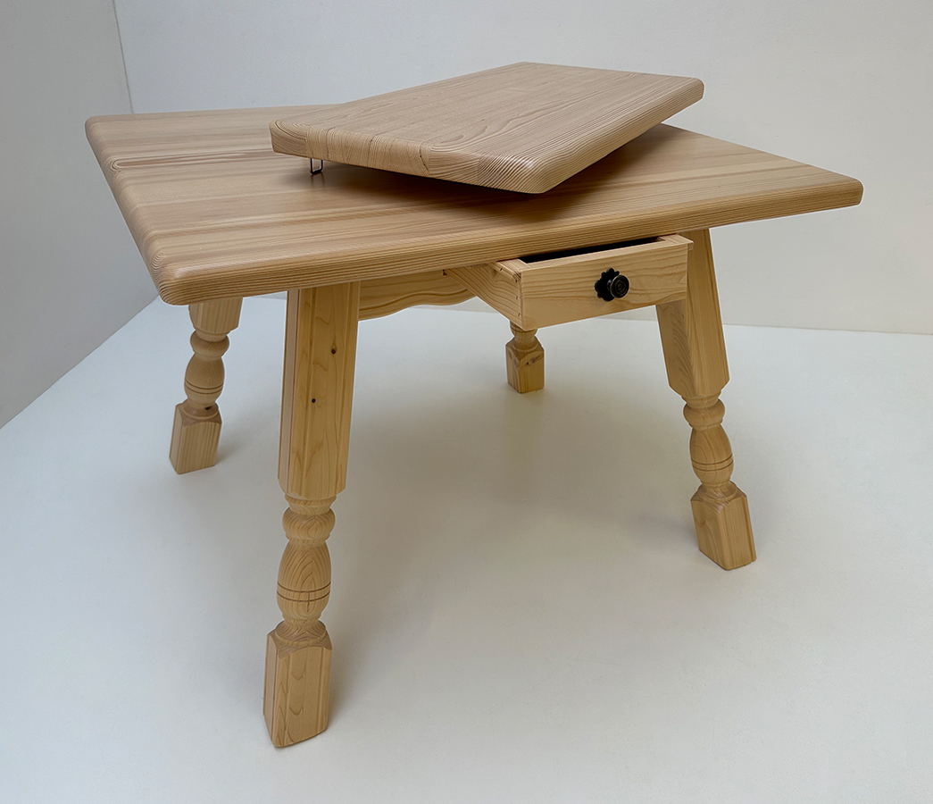 Vierfußtisch 4510 m. Schublade, Fichteplatte 90/105 cm, mit Ansteckplatte 40 cm, Alu-Anstecksystem