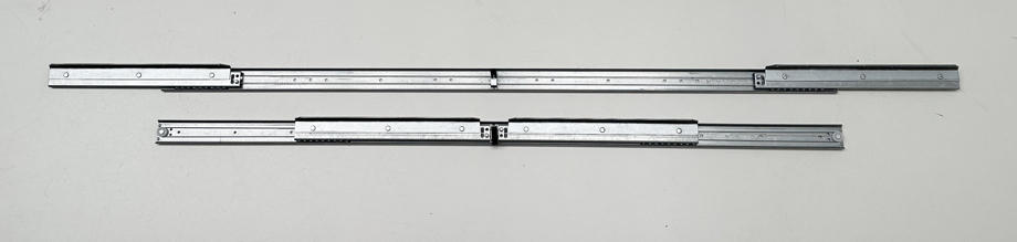 Tischauszug Metall 135-11-190, 2 Einlegeplatten 50 cm, synchron, mit Bremse