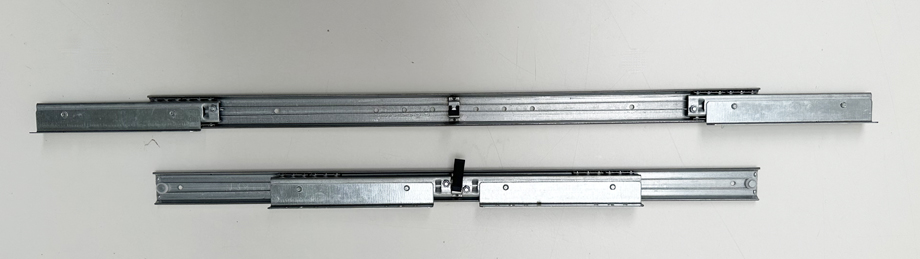 Tischauszug Metall 68-52-93, 1 Einlegeplatte 50 cm, synchron, mit Bremse