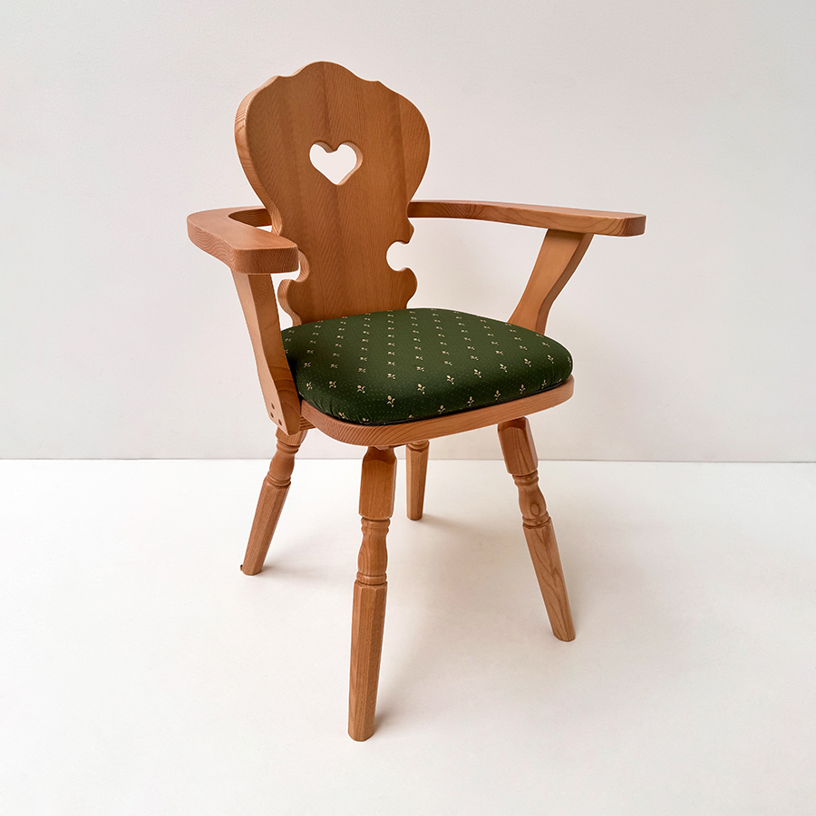 Armlehnstuhl, Vienna, Wien, gedrechselter Fuß, Fichte Adler Gröden 11456, Polsterplatte Kundl grün
