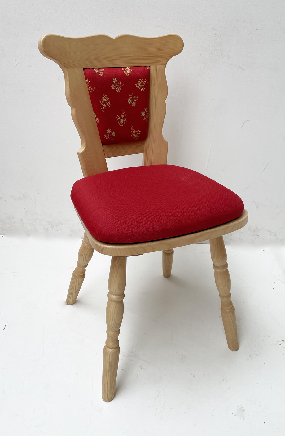 Bauernstuhl 77,  Rückenpolster Mülheim Streublume rot, Polsterplatte Mülheim uni rot