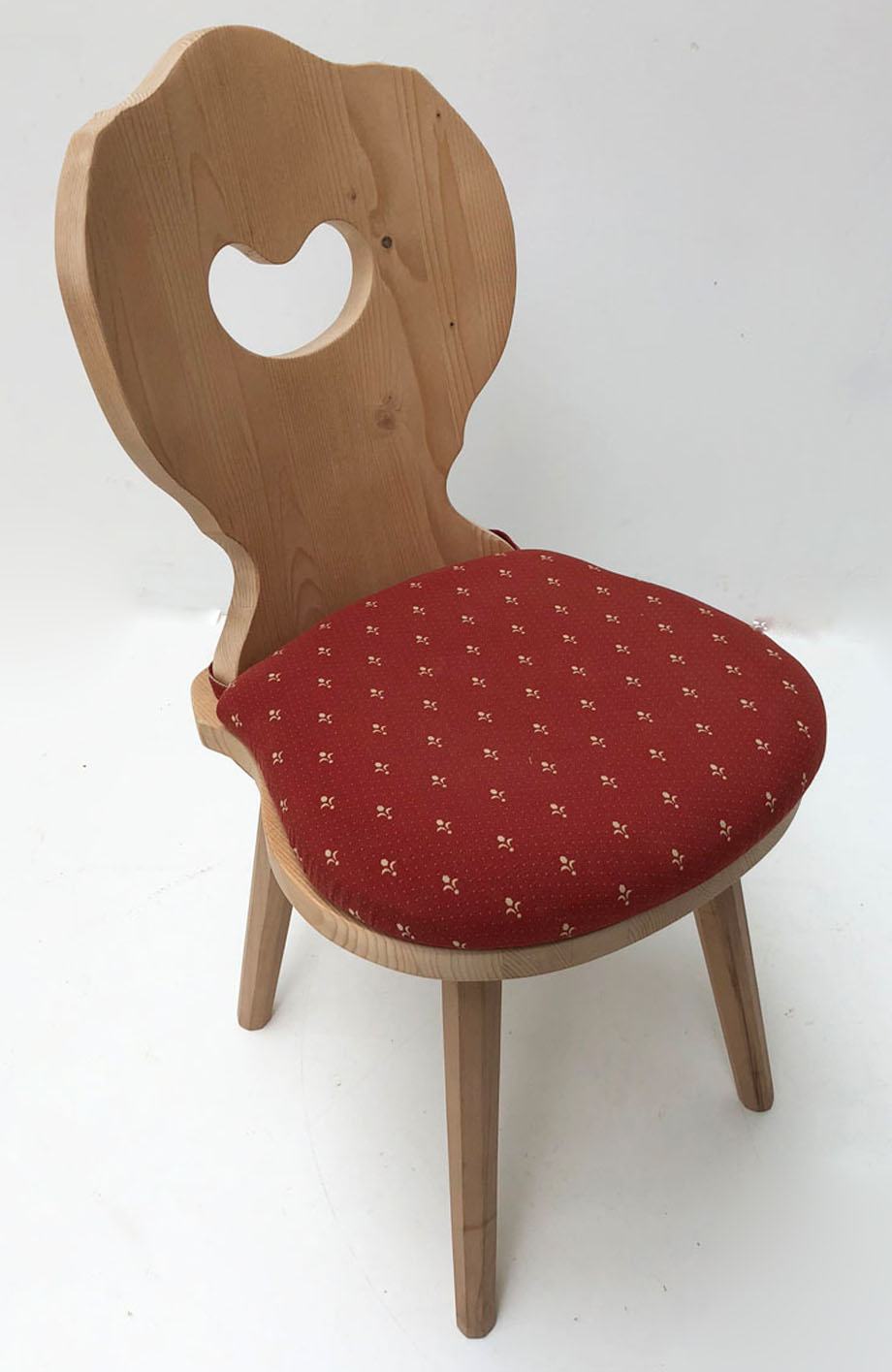 Bauernstuhl Landau mit Polsterplatte, Stoff Kundl rot, jetzt in 38 Lagerstoffen preisgleich