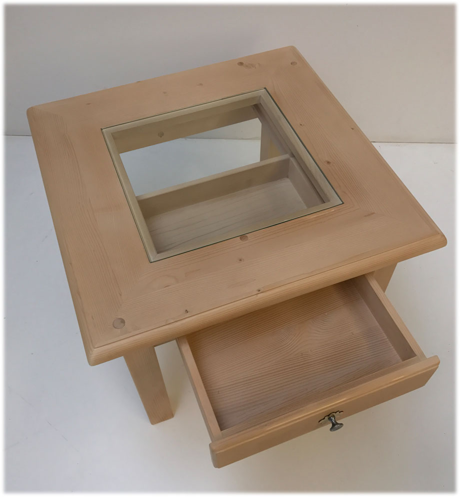 Couchtisch Füssen 70/70 cm mit Glasplatte und Schubladen ...