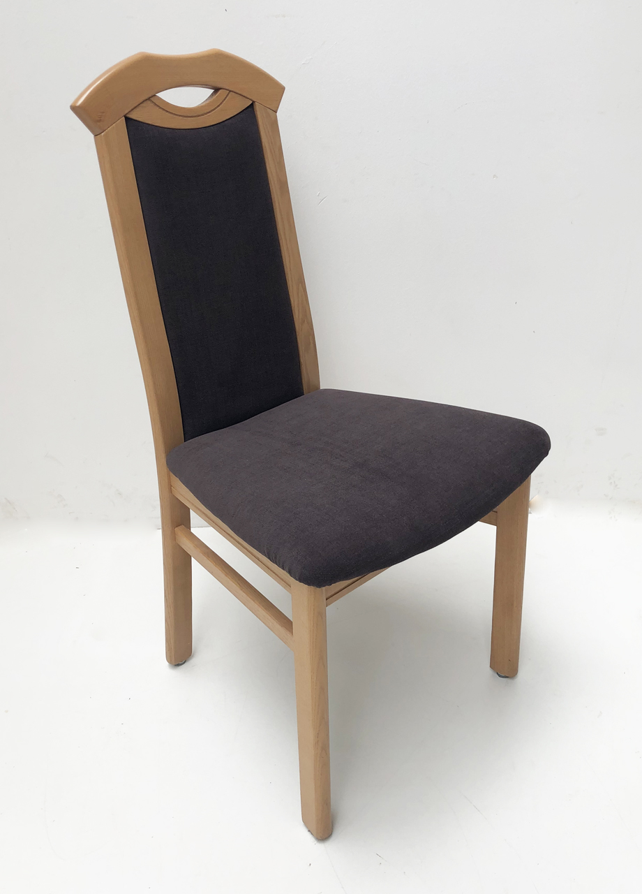 Neupolsterung EKA Esszimmer Stühle. Sitz und Rückenlehne, Princess 149 