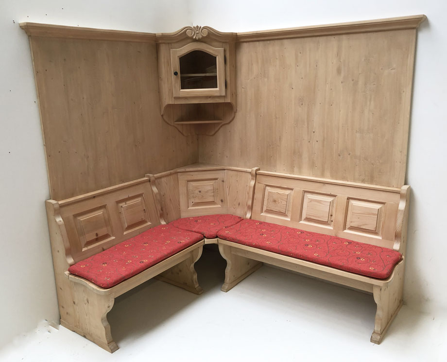 Eckbank Amberg 185/150 cm mit Wandverkleidung glatt, Eckhänger Amberg, Polster Ranke rot