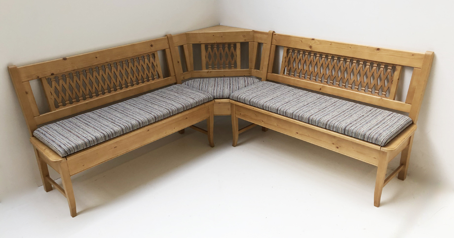 Eckbank Kramsach, 190/190 cm , mit Truhen, Honig lackiert, Polstersatz Salzburg Reich