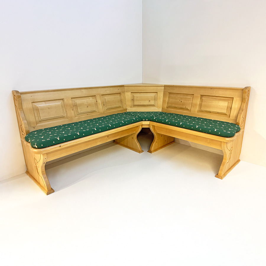 Eckbank Lindau 195/165 cm, Truhen, Aussenwangen geschnitzt, Polstersatz genäht, TS-3002 Hirsch grün