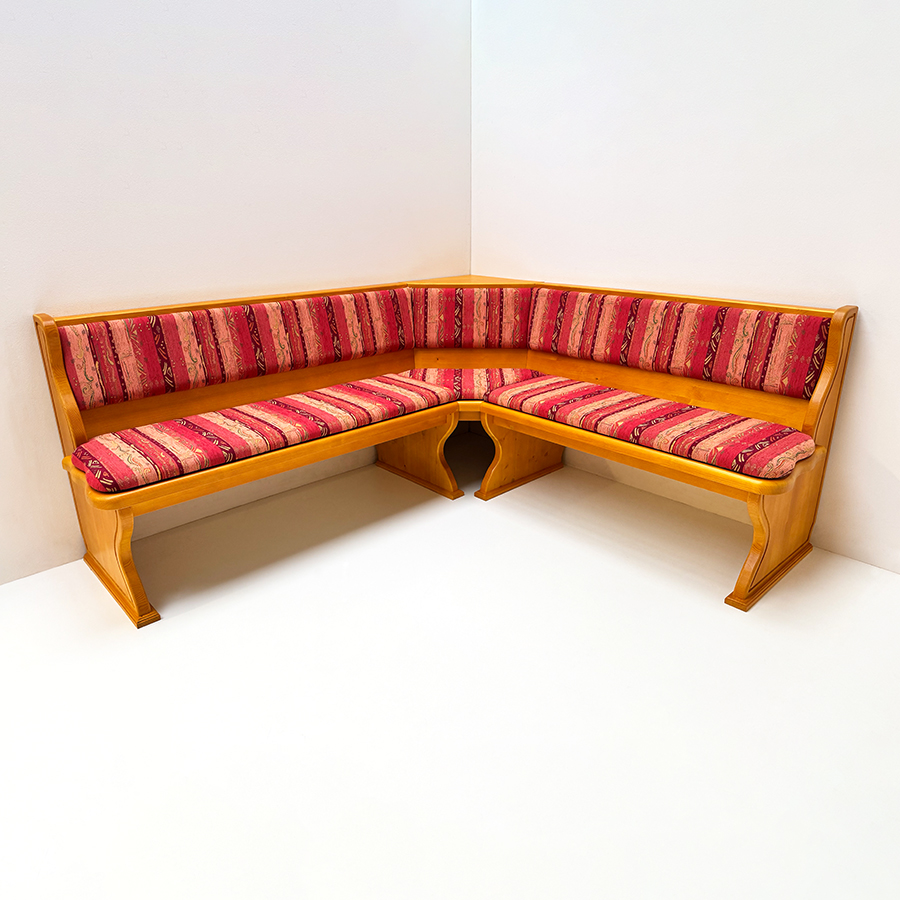 Eckbank Lindau 205/185 cm ohne Truhen, Aussenwangen gerillt, Vollpolster,  Honig 06 Pocking bordeaux