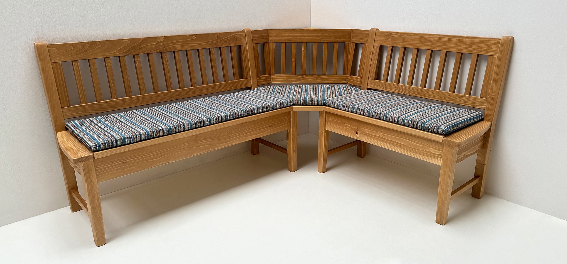 Eckbank Nürnberg  190/150 cm mit Kreuzsprossen, Antik hell (Kleur 1), Polster TS-3033