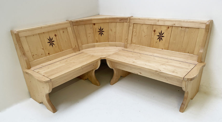 Eckbank Tirol, Sondermaß 140/165 cm, mit Truhen, Intarsien, Fichte Rosner lackiert