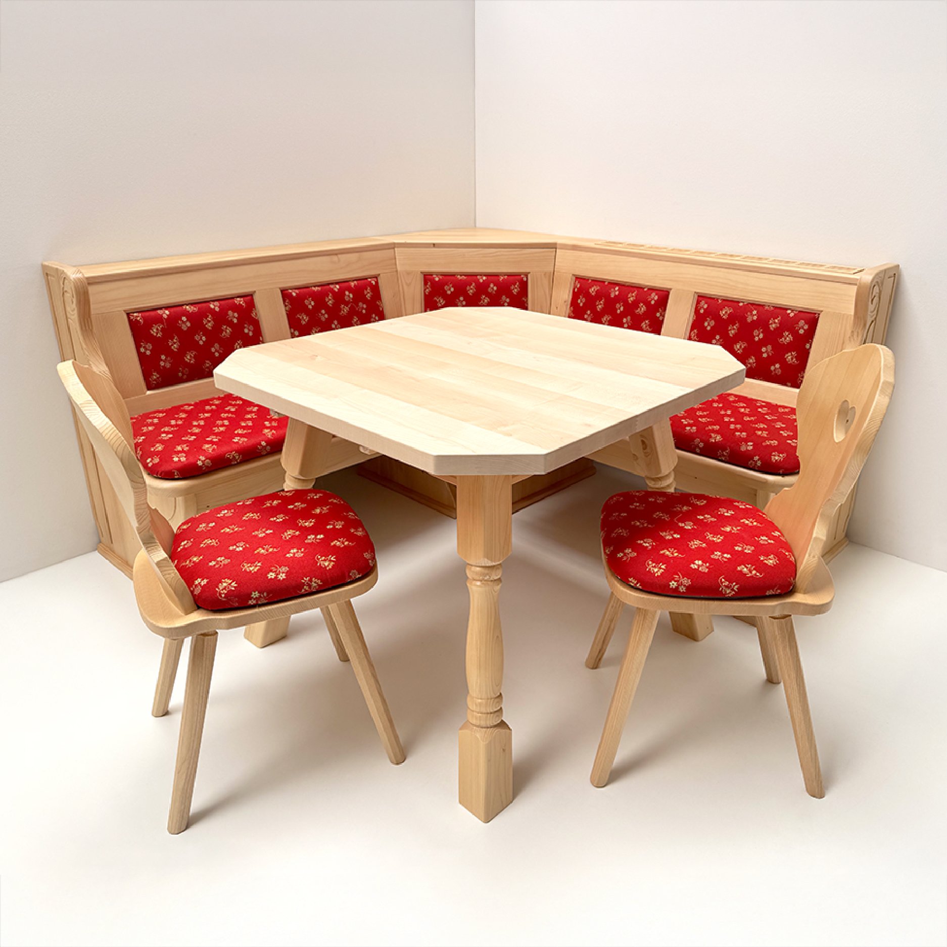 Eckbankgruppe LINDAU 175/175  Tisch 4510-Amberg, 2 Bauernstühle Munich 8K, Mülheim Streublume rot