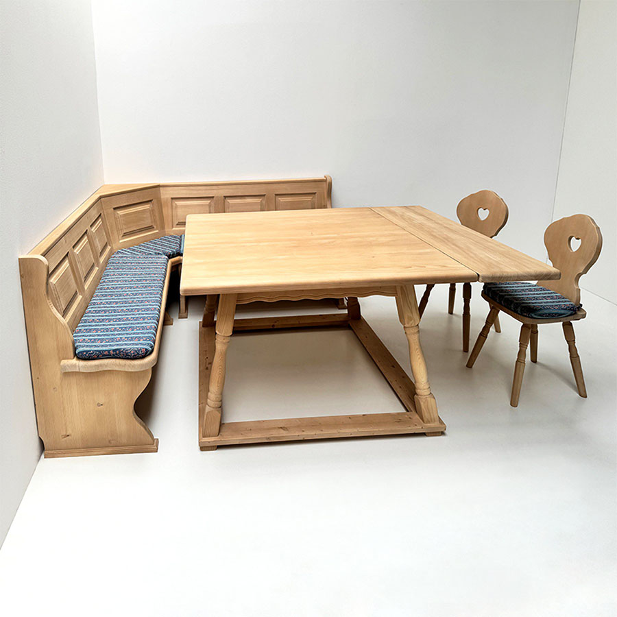 Eckbankgruppe LINDAU 205/205 Truhen, Tisch 4520-Amberg, 1 Ansteckplatte, Stuhl Munich, Waidhaus blau