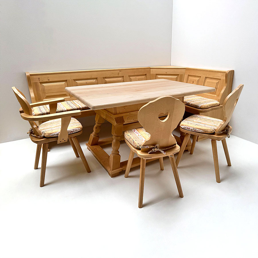 Eckbankgruppe Lindau 240/140, o. Truhen, Jogl-Tisch 4730, Stuhl Munich, Armlehnstuhl, Pocking beige