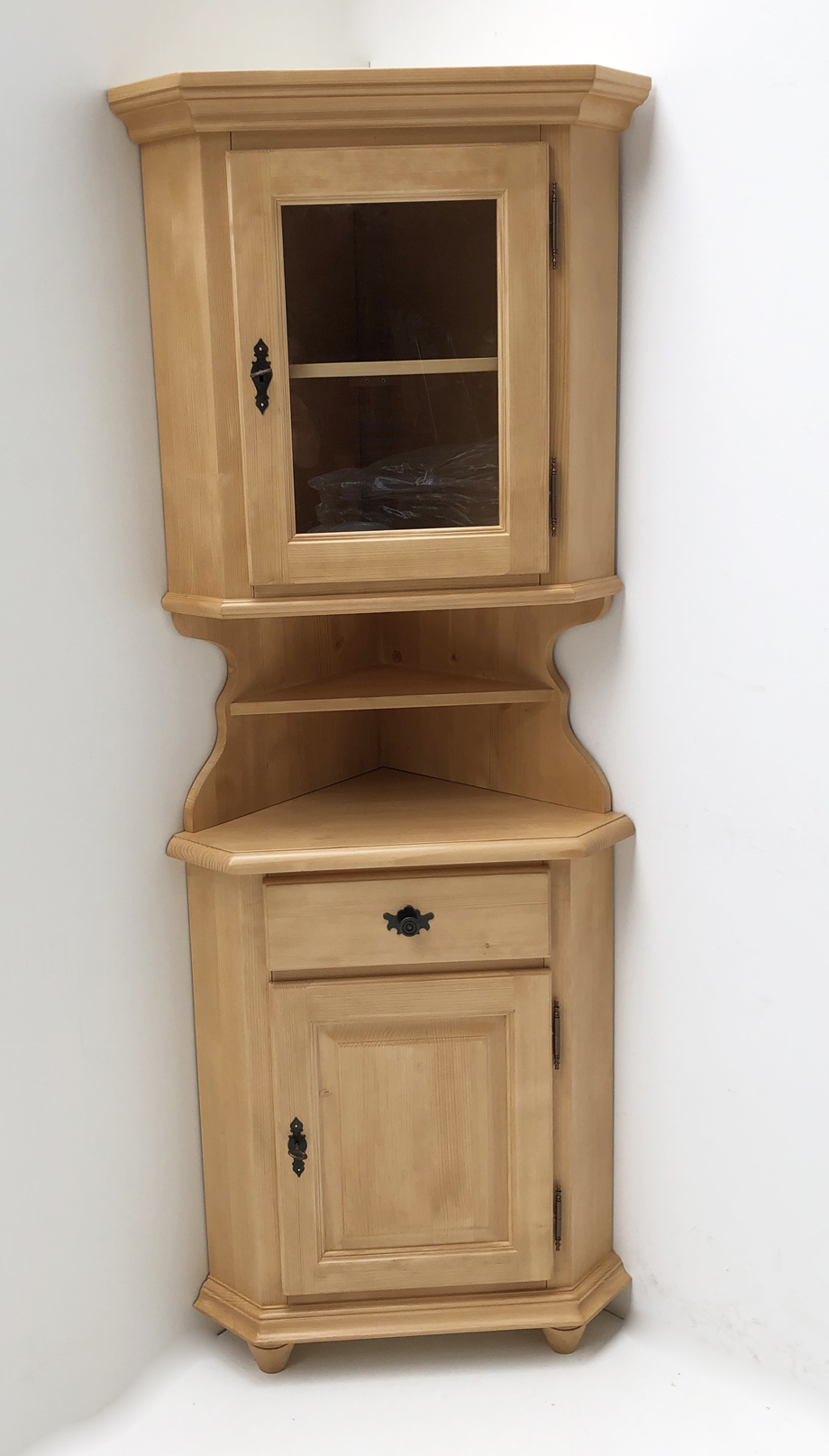 Eckbuffet Füssen 1-trg., tiefer Eckschubladen !