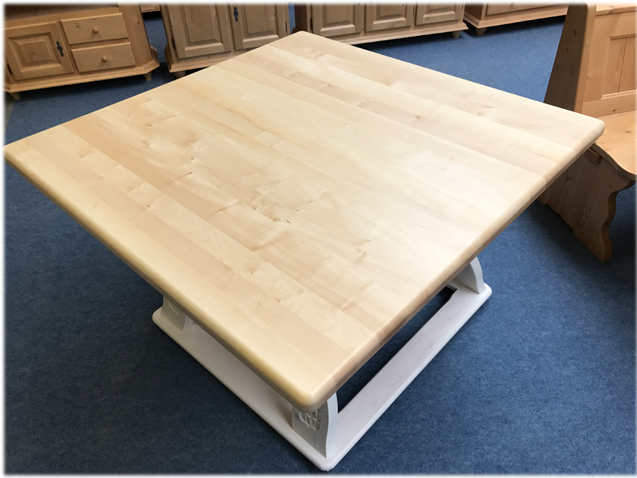 Jogl-Tisch Landau 120/120 mit Schubladen, weiss lasiert, mit Ahornplatte