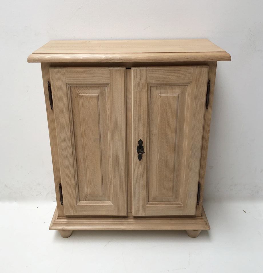 Kommode Füssen, B70 cm,  2 Türen , mit Schloß, Rosner gewachst