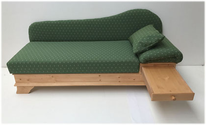 Neu, Sofa Liege Chiemgau Aktionsangebot, mit Tisch, Kundl grün, in 38 Lagerstoffen preisgleich