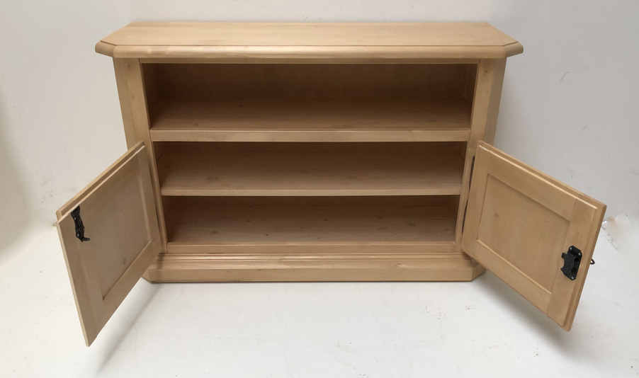 Phonokommode Füssen Tölz Sondermaß, 2 Türen, fahrbar - Landhausmöbel