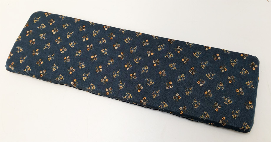 Kissen lose genäht Vorbank groß, Mülheim Streublume blau, 38 Lagerstoffe preisgleich