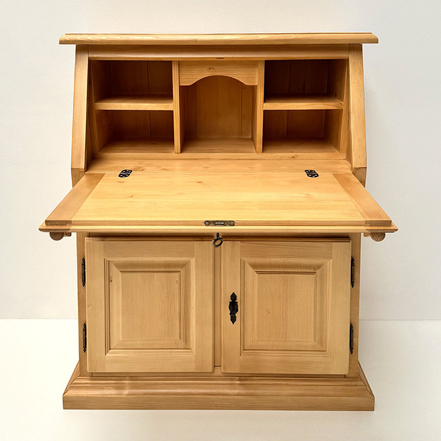 Sekretär Füssen, mit Sockel, Rosner lackiert