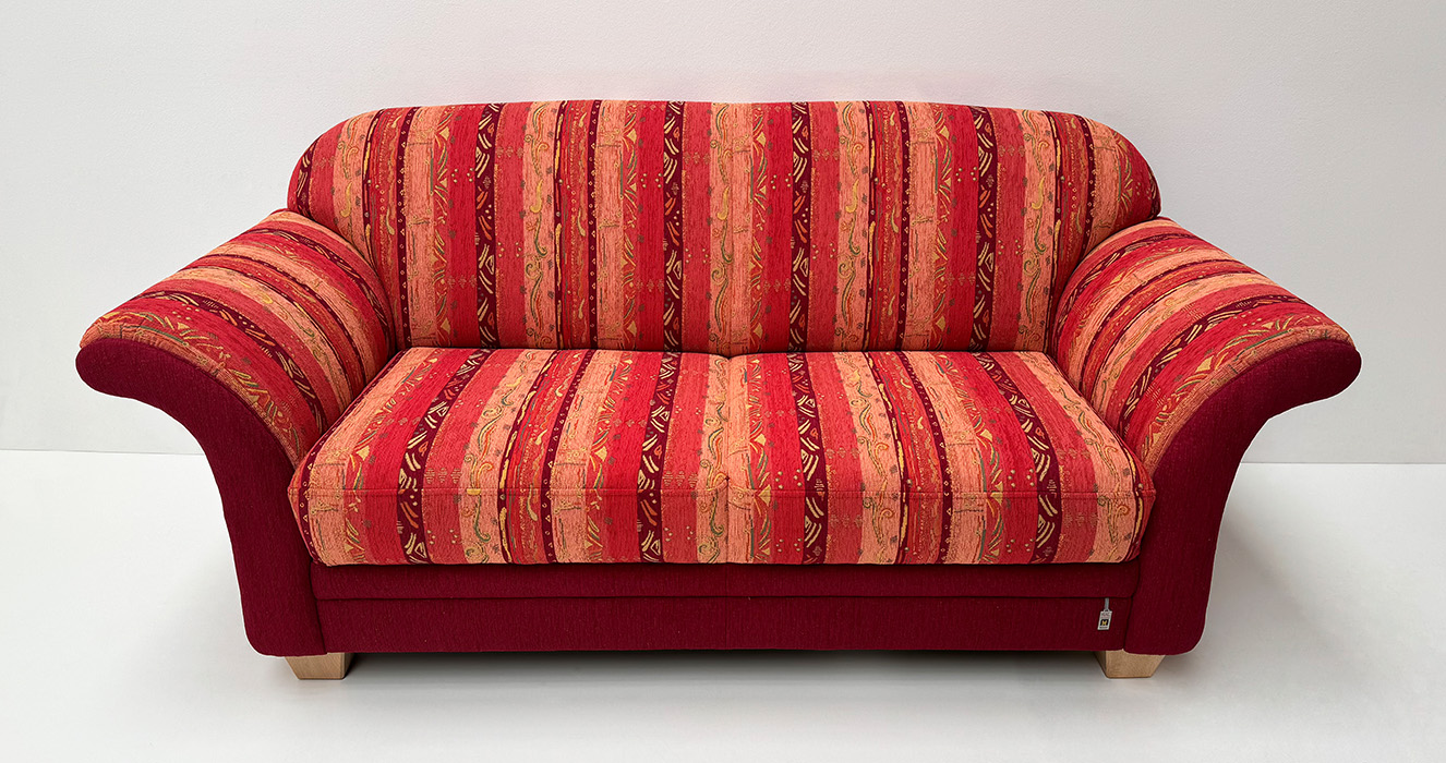 Polstersofa Wallis 344-25, 2,5 Sitzer, 185 cm, Sonderhöhe 83 cm, Pocking bordeaux, uni bordeaux