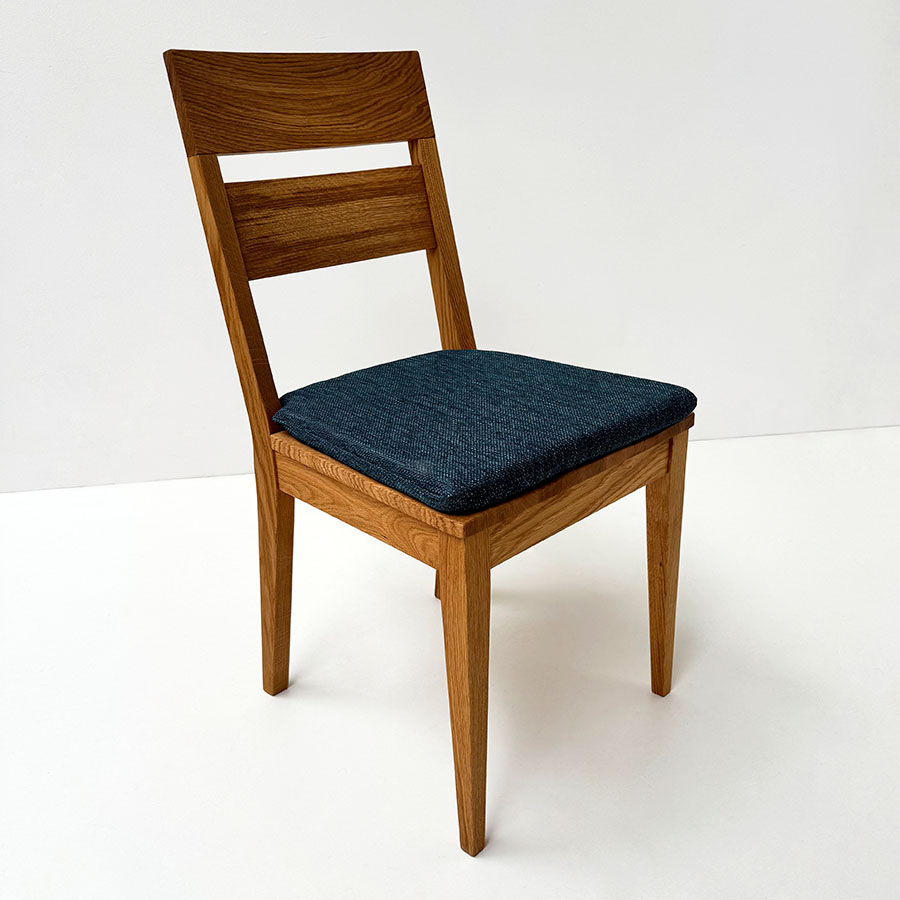 Stuhl Filippa-M, Massivholzstuhl Oviedo, Stuhlpolster genäht, Laschen , Druckknopf, VERANO 672