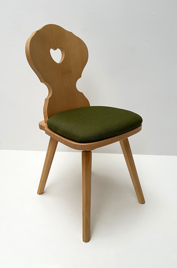 Bauernstuhl Munich, München,  8-Kant  Fuß, Fichte, Rosner lackiert, Polsterplatte, Verano 644