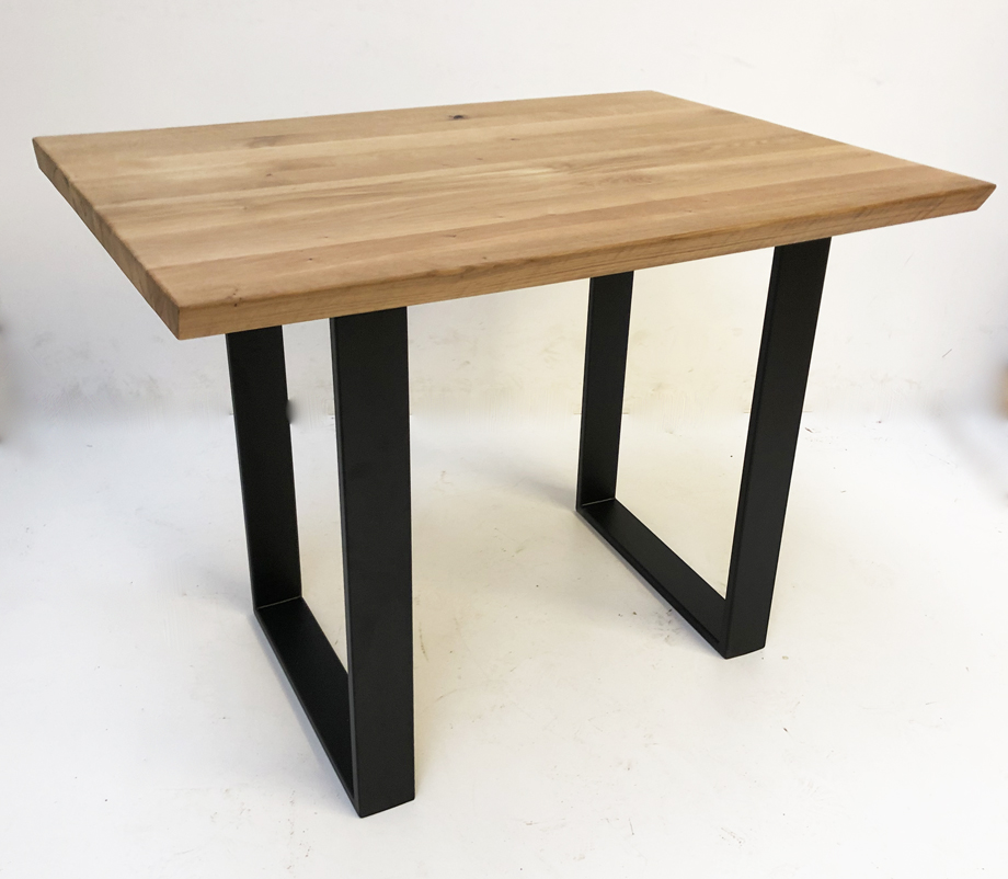 Baumtisch Tisch Oviedo 4, 105/75 cm, ohne Mittelfuge, Wildeiche geölt, Metallgestell