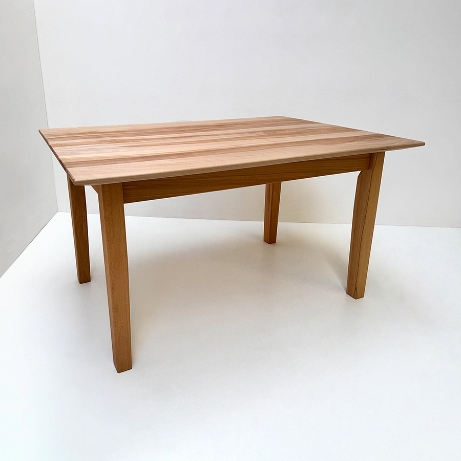 Vierfußtisch ISEO, Kernbuche 150/90 cm, Platte 4 cm stark, Profil Schweizer Kante