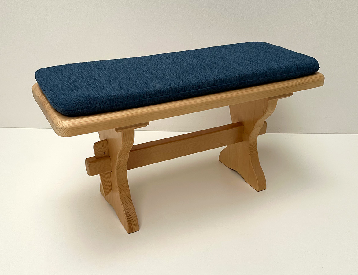 Vorbank Lindau,  Ausführung schwer, Länge 90 cm, Kissen genäht , Landshut blau